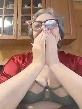 IrinaSweet54 online show from 11/17/25, 08:29