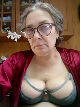 IrinaSweet54 online show from 12/17/25, 09:14