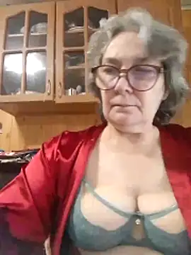Snapshot of IrinaSweet54 chatting on 06/14/26, 08:48 IrinaSweet54 online show from 06/14/26, 08:48