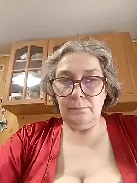 Snapshot of IrinaSweet54 chatting on 05/15/26, 07:28 IrinaSweet54 online show from 05/15/26, 07:28