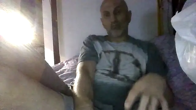 LayingRealism online show from 06/05/26, 06:57