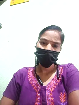 Snapshot of anusiya01 chatting on 09/20/25, 11:59 anusiya01 online show from 09/20/25, 11:59