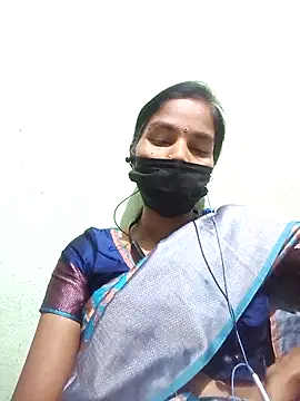 Snapshot of anusiya01 chatting on 09/21/25, 04:01 anusiya01 online show from 09/21/25, 04:01