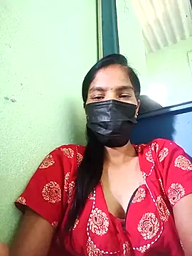 Snapshot of anusiya01 chatting on 09/24/25, 05:47 anusiya01 online show from 09/24/25, 05:47