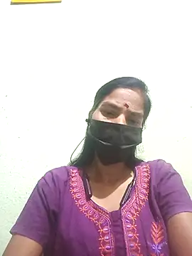 Snapshot of anusiya01 chatting on 09/14/25, 02:06 anusiya01 online show from 09/14/25, 02:06