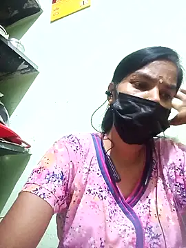 Snapshot of anusiya01 chatting on 09/19/25, 04:00 anusiya01 online show from 09/19/25, 04:00