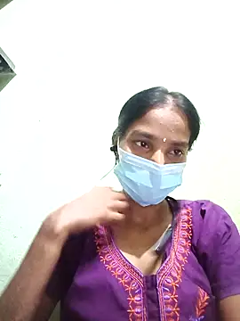 Snapshot of anusiya01 chatting on 10/02/25, 02:31 anusiya01 online show from 10/02/25, 02:31