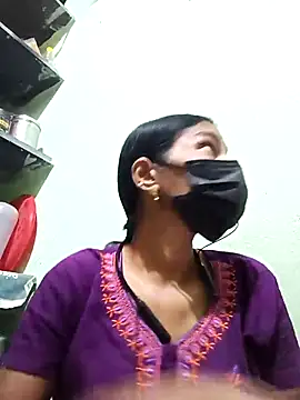 Snapshot of anusiya01 chatting on 03/08/25, 02:30 anusiya01 online show from 03/08/25, 02:30