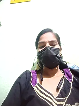 Snapshot of anusiya01 chatting on 09/29/25, 05:51 anusiya01 online show from 09/29/25, 05:51