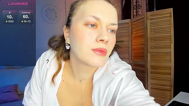 Snapshot of Ariell_Margot_ chatting on 03/08/25, 03:24 Ariell Margot online show from 03/08/25, 03:24