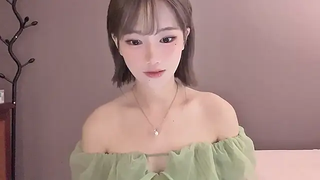 Snapshot of -XunMengLong- chatting on 11/19/25, 04:40 -XunMengLong- online show from 11/19/25, 04:40