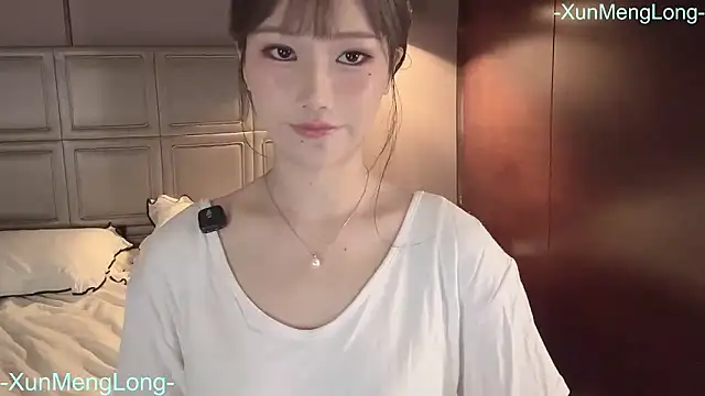 -XunMengLong- online show from 04/01/26, 06:27