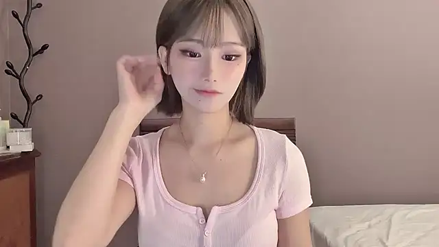 Snapshot of -XunMengLong- chatting on 09/19/25, 06:45 -XunMengLong- online show from 09/19/25, 06:45