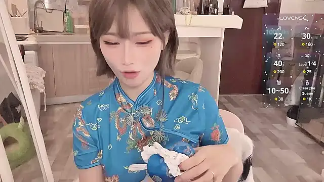 Snapshot of -XunMengLong- chatting on 02/22/25, 10:09 -XunMengLong- online show from 02/22/25, 10:09