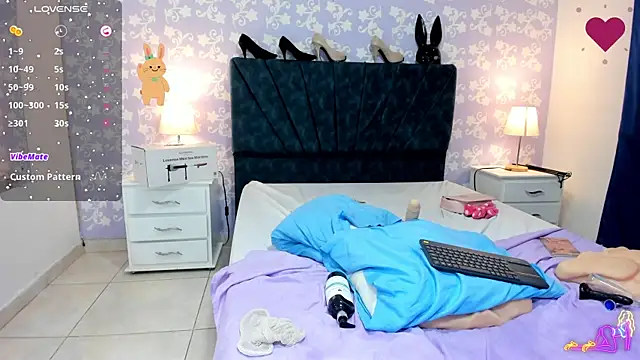 Snapshot of BritneySweet_ chatting on 03/01/25, 11:04 BritneySweet online show from 03/01/25, 11:04