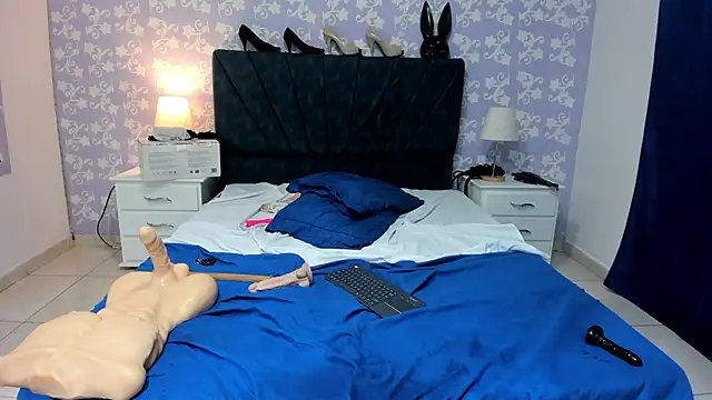 Snapshot of BritneySweet_ chatting on 02/09/25, 12:17 BritneySweet online show from 02/09/25, 12:17