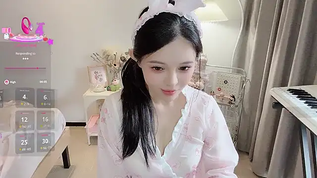 Snapshot of S-wan chatting on 10/20/25, 04:36 S-wan online show from 10/20/25, 04:36