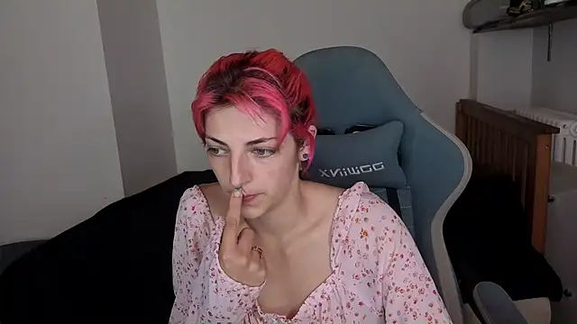 Snapshot of Nixxy_naughty chatting on 09/18/25, 10:02 Nixxy naughty online show from 09/18/25, 10:02