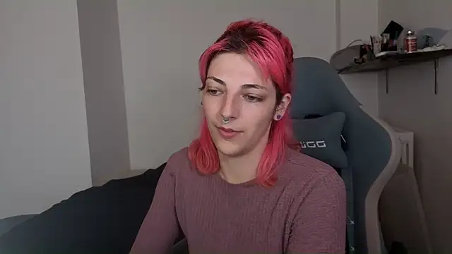 Snapshot of Nixxy_naughty chatting on 09/21/25, 08:14 Nixxy naughty online show from 09/21/25, 08:14