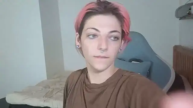 Snapshot of Nixxy_naughty chatting on 10/16/25, 05:32 Nixxy naughty online show from 10/16/25, 05:32