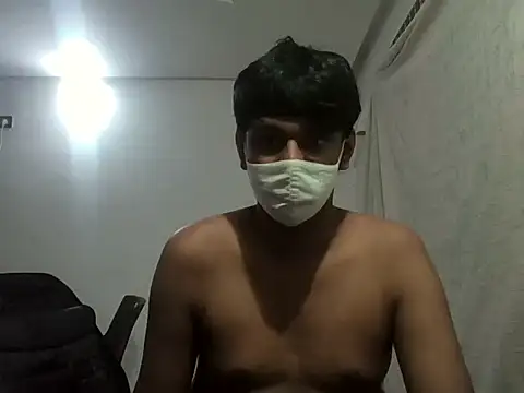 Snapshot of brownguy1234 chatting on 01/27/25, 05:47 brownguy1234 online show from 01/27/25, 05:47