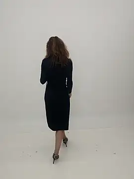 Snapshot of YourSuperModel chatting on 11/18/25, 01:47 YourSuperModel online show from 11/18/25, 01:47