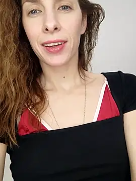 Snapshot of YourSuperModel chatting on 11/08/25, 03:59 YourSuperModel online show from 11/08/25, 03:59