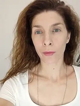 Snapshot of YourSuperModel chatting on 11/05/25, 02:42 YourSuperModel online show from 11/05/25, 02:42