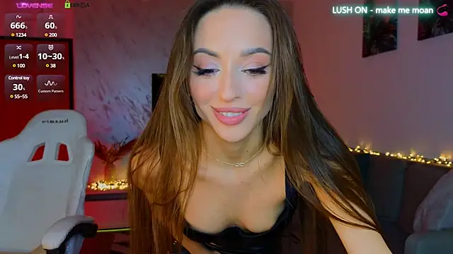 tina akira online show from 03/18/25, 04:39