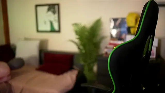 Bellis Perenis online show from 04/06/26, 03:57