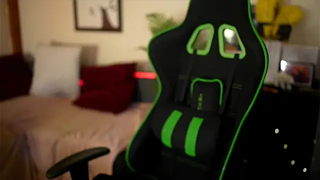 Bellis Perenis online show from 04/04/26, 03:29