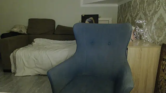 Mallinia online show from 12/19/25, 09:17