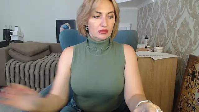 Mallinia online show from 03/28/26, 12:17