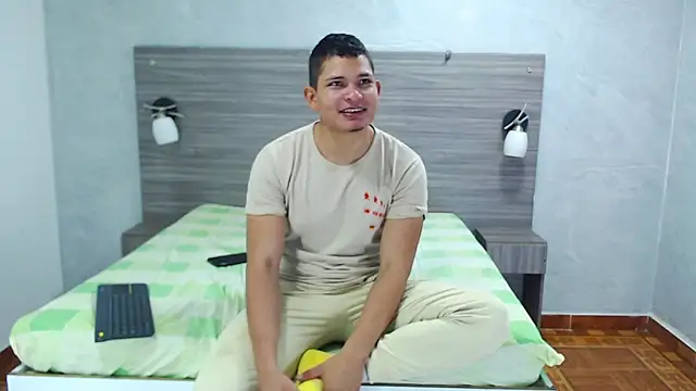 Loony Zion online show from 11/21/25, 01:10