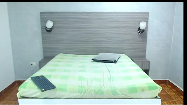 Loony Zion online show from 01/15/26, 01:03