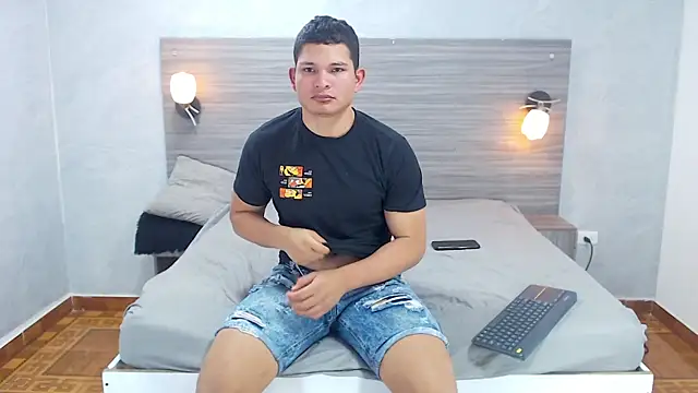 Loony Zion online show from 10/06/25, 02:40