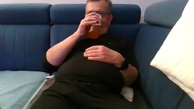 axecoman60 online show from 03/07/25, 06:11