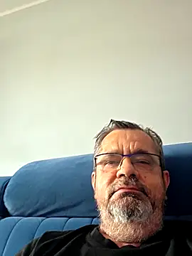 axecoman60 online show from 04/07/26, 06:48