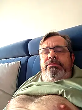 axecoman60 online show from 06/02/26, 06:08