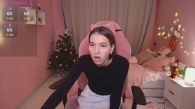 Bellla Haddid online show from 12/21/25, 03:08