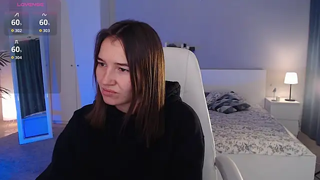 Bellla Haddid online show from 09/26/25, 01:12