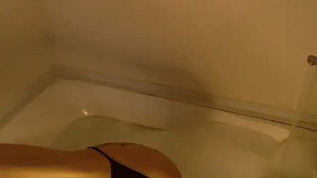 Bellla Haddid online show from 03/06/26, 12:11