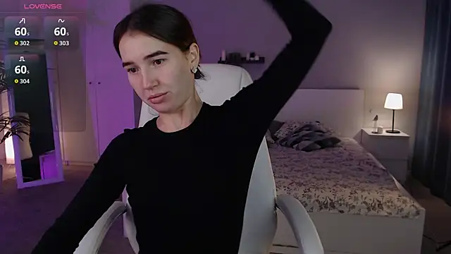 Bellla Haddid online show from 09/29/25, 01:12