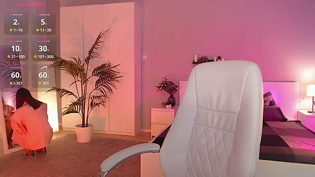 Bellla Haddid online show from 09/09/25, 12:43