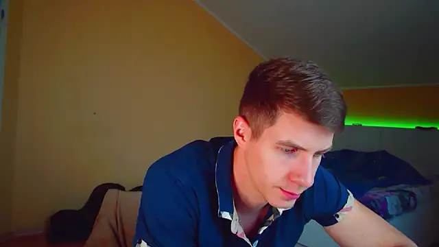 Snapshot of Chris_Brien chatting on 07/10/26, 06:24 Chris Brien online show from 07/10/26, 06:24
