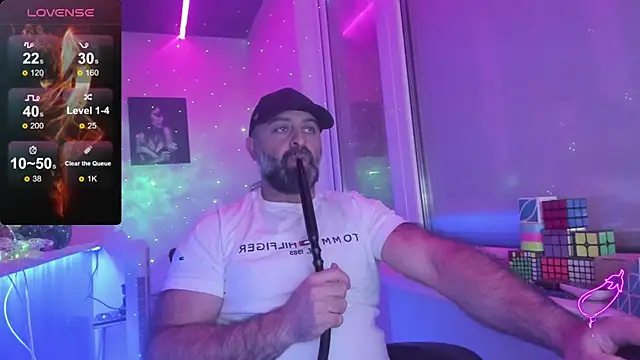 Snapshot of MAGABEAR077 chatting on 11/07/25, 02:27 MAGABEAR077 online show from 11/07/25, 02:27