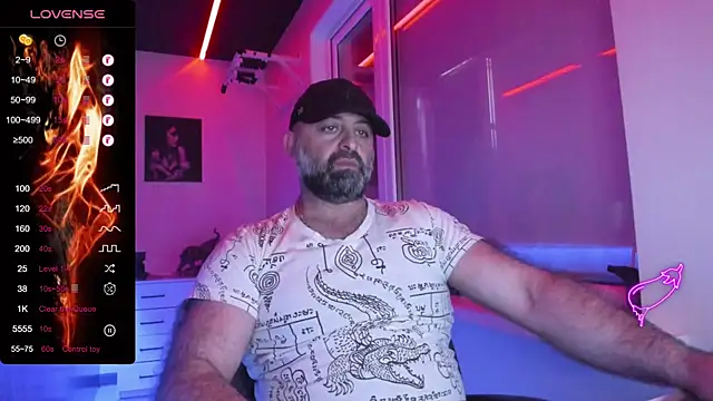 Snapshot of MAGABEAR077 chatting on 07/11/26, 12:05 MAGABEAR077 online show from 07/11/26, 12:05