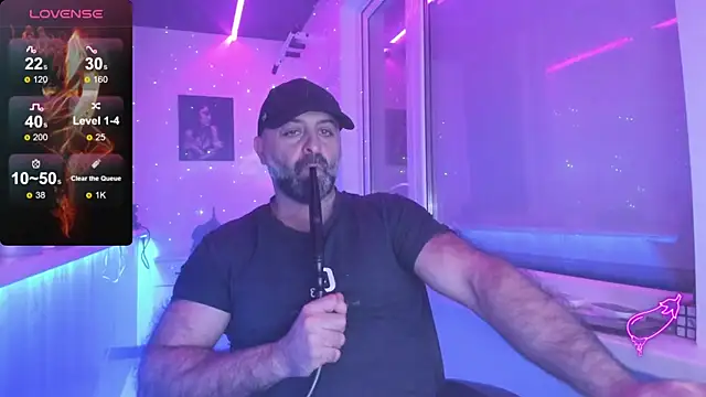 Snapshot of MAGABEAR077 chatting on 11/29/25, 10:43 MAGABEAR077 online show from 11/29/25, 10:43