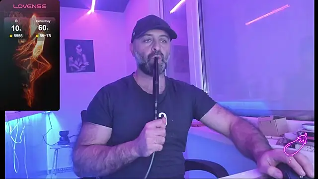 Snapshot of MAGABEAR077 chatting on 11/19/25, 08:58 MAGABEAR077 online show from 11/19/25, 08:58