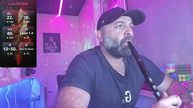 Snapshot of MAGABEAR077 chatting on 10/31/25, 09:00 MAGABEAR077 online show from 10/31/25, 09:00